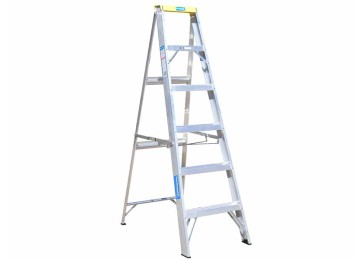 ALUMINIUM SINGLE SIDED STEP LADDER - 1.8M